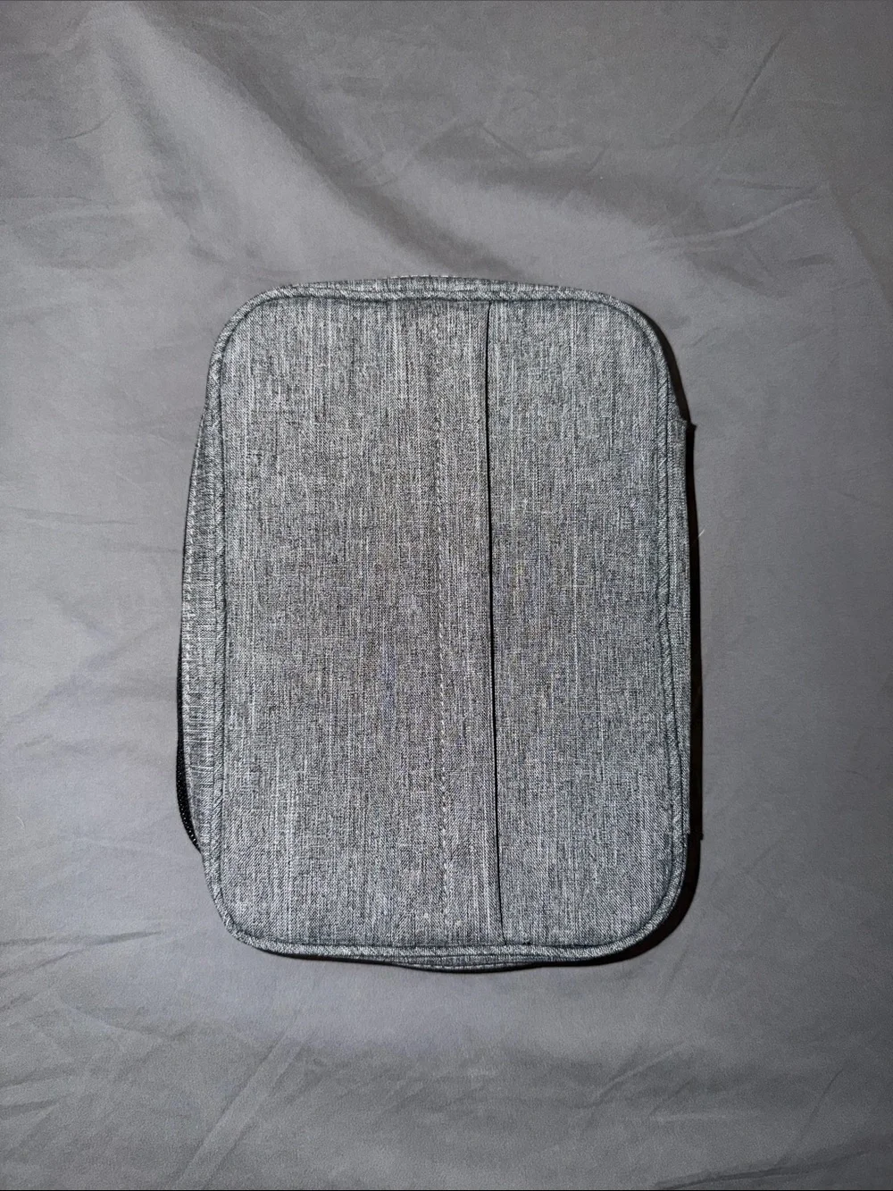 Bagsmart gray camera